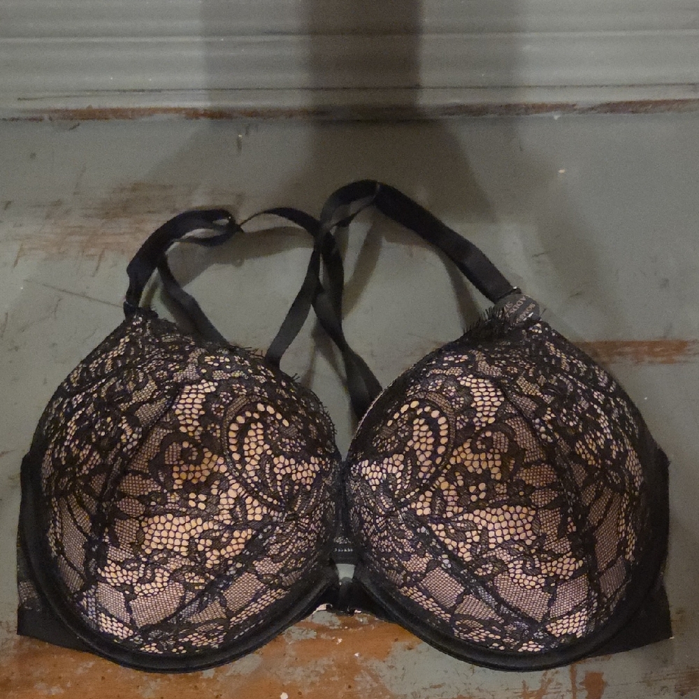Victoria's Secret Black and Pink Lace Bra